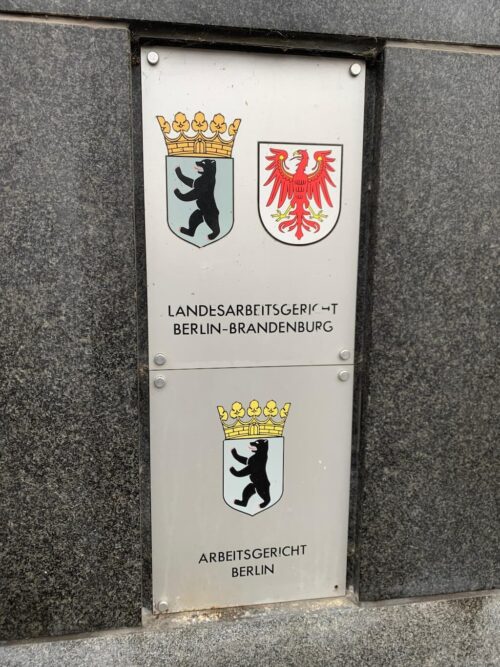 Schilder der Arbeitsgerichtsbarkeit